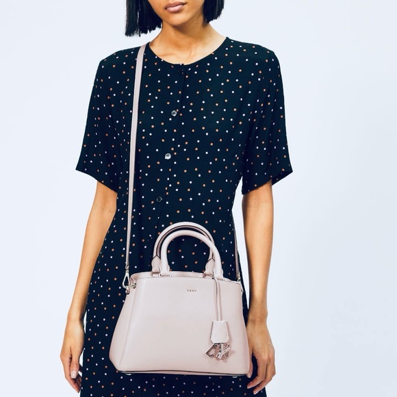 𝐃𝐊𝐍𝐘 Quilted Satchel - Picture 1 of 7